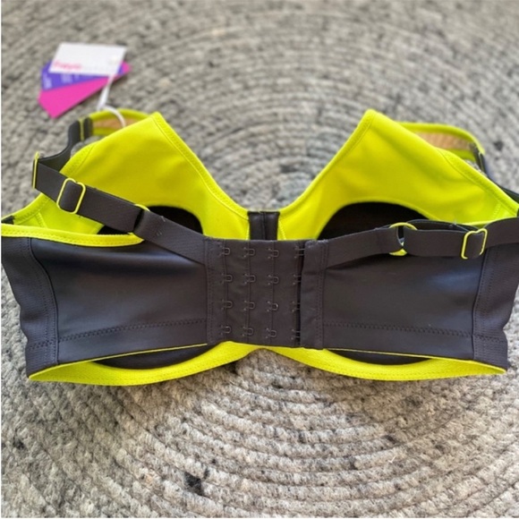 ππ½ββοΈ BUNDLE: ALL 30-DDDD/G BRAS (non-swim) - $210 VALUE!! - Picture 14 of 14